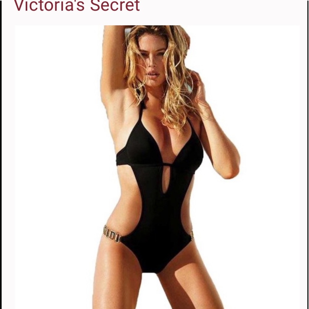 Victoria’s Secret Wireless Push-up Monokini
